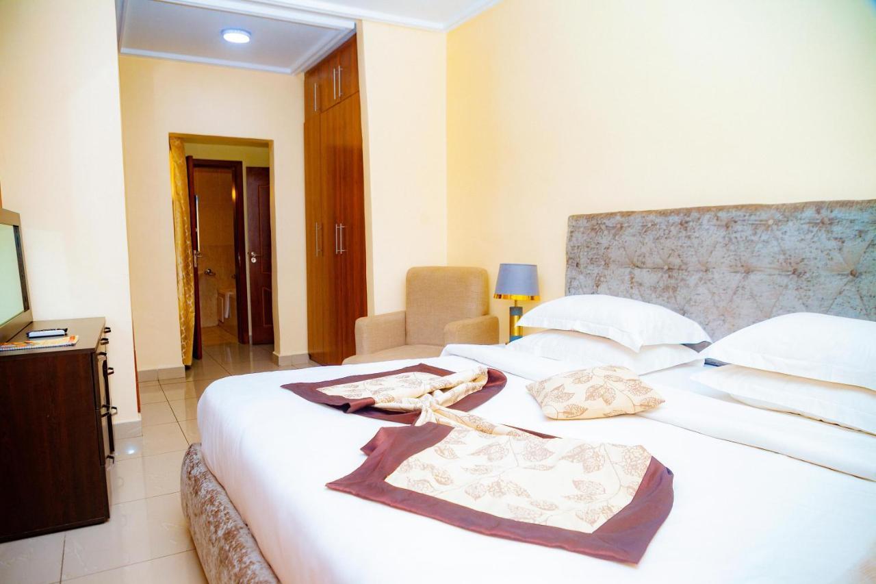 Loumia Premium Bonapriso Apartment Дуала Екстериор снимка