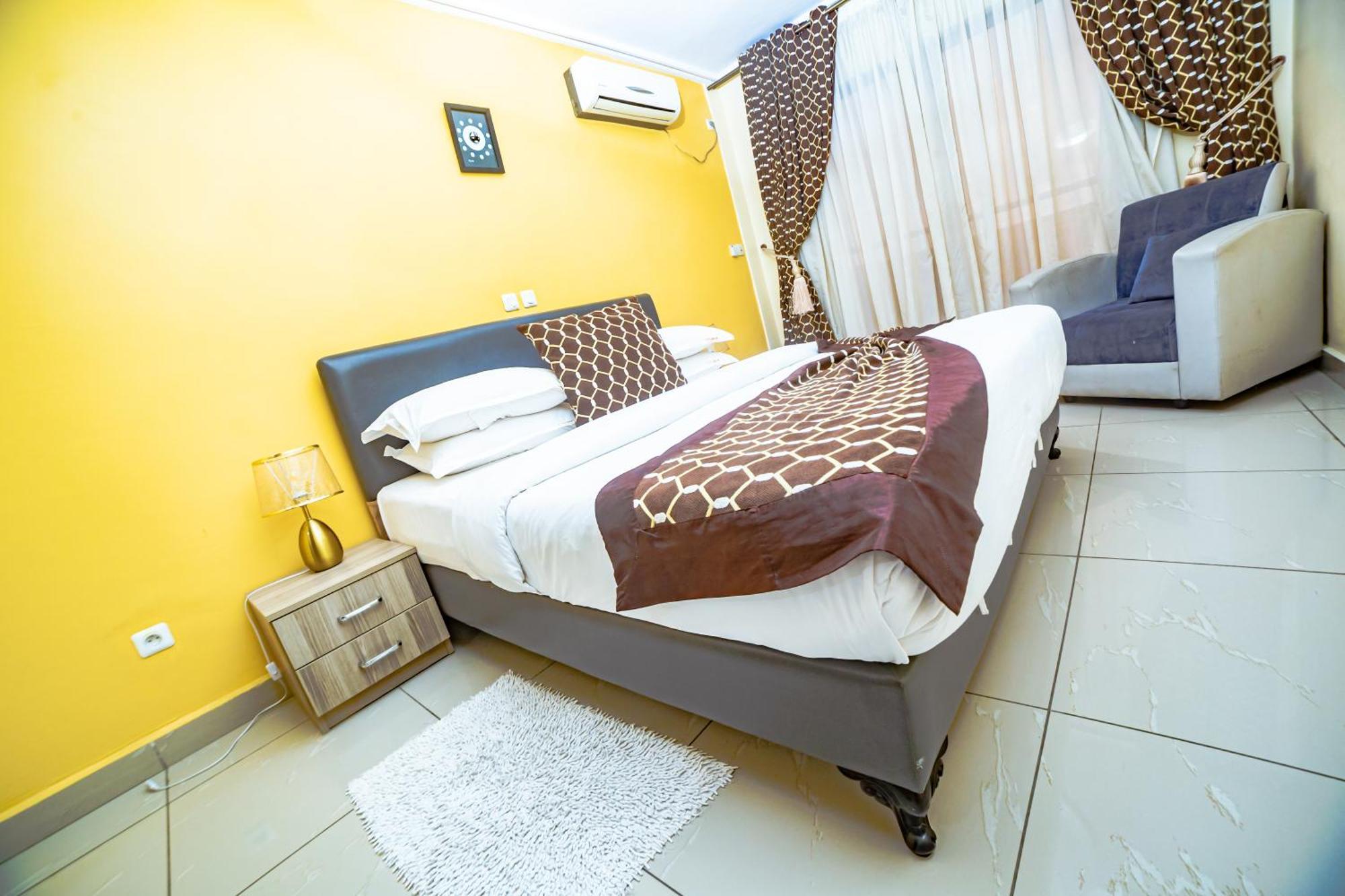 Loumia Premium Bonapriso Apartment Дуала Екстериор снимка