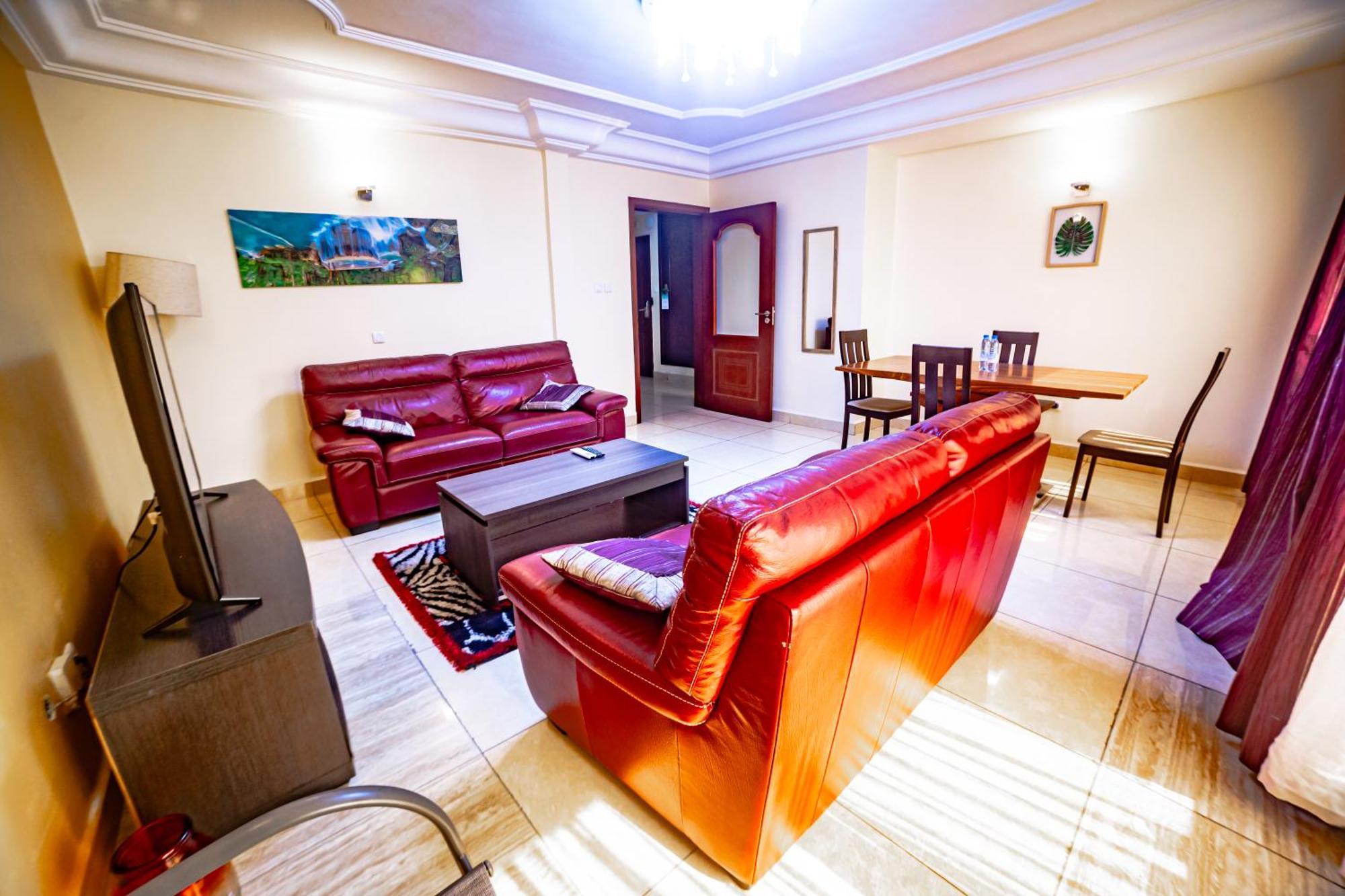 Loumia Premium Bonapriso Apartment Дуала Екстериор снимка