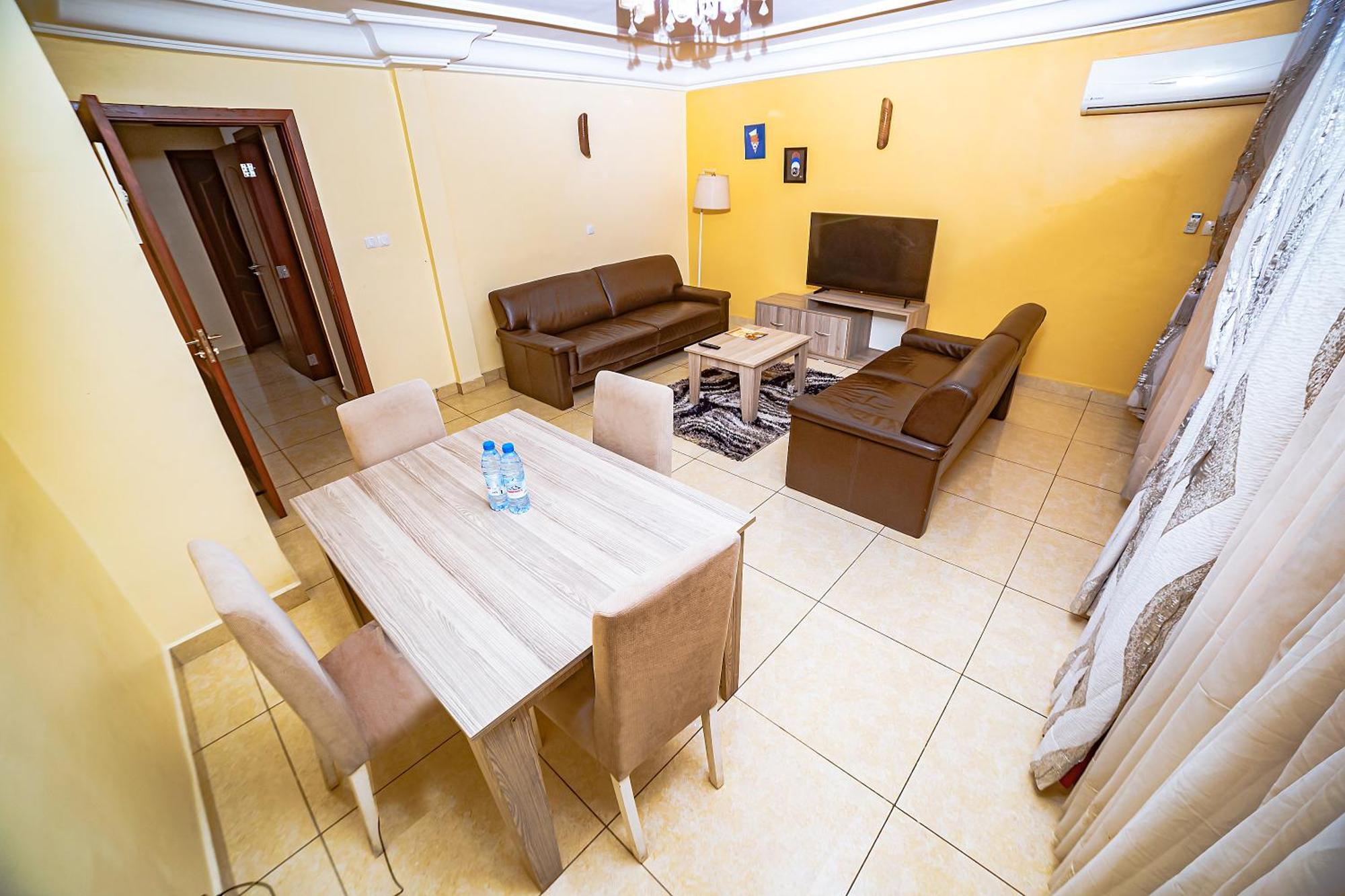 Loumia Premium Bonapriso Apartment Дуала Екстериор снимка